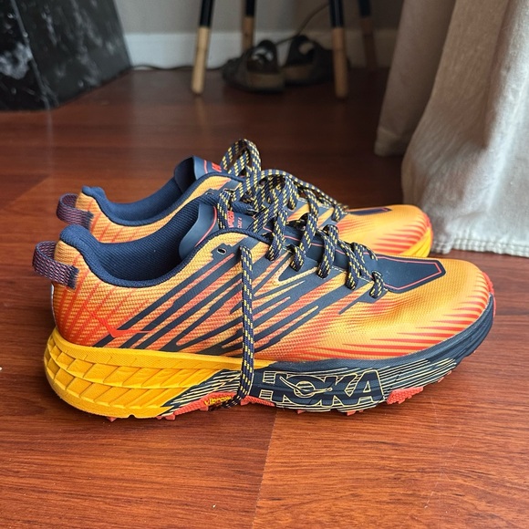 Hoka Speedgoat 4 Men’s 8.5 - Picture 2 of 7